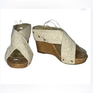 Madden Girl Nautic White
Crochet Wedge Heel Sandal          ‎   Sz 7 1/2